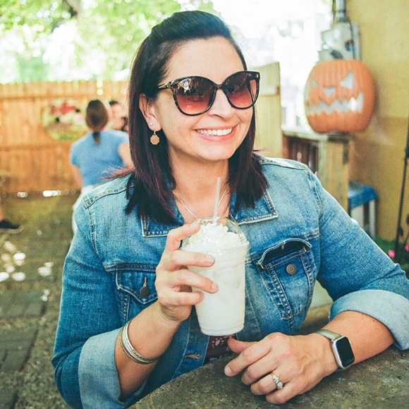 Meet your Posher, Susan - Picture 1 of 1